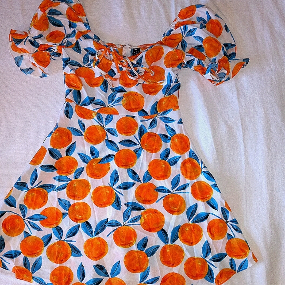 Shein allover print Oranges, size small